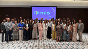 Foto de familia de los integrantes de Lidersity, el programa de liderazgo y diversidad de Solunion, en la sesión inaugural